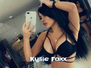 Kyliie_Foxx